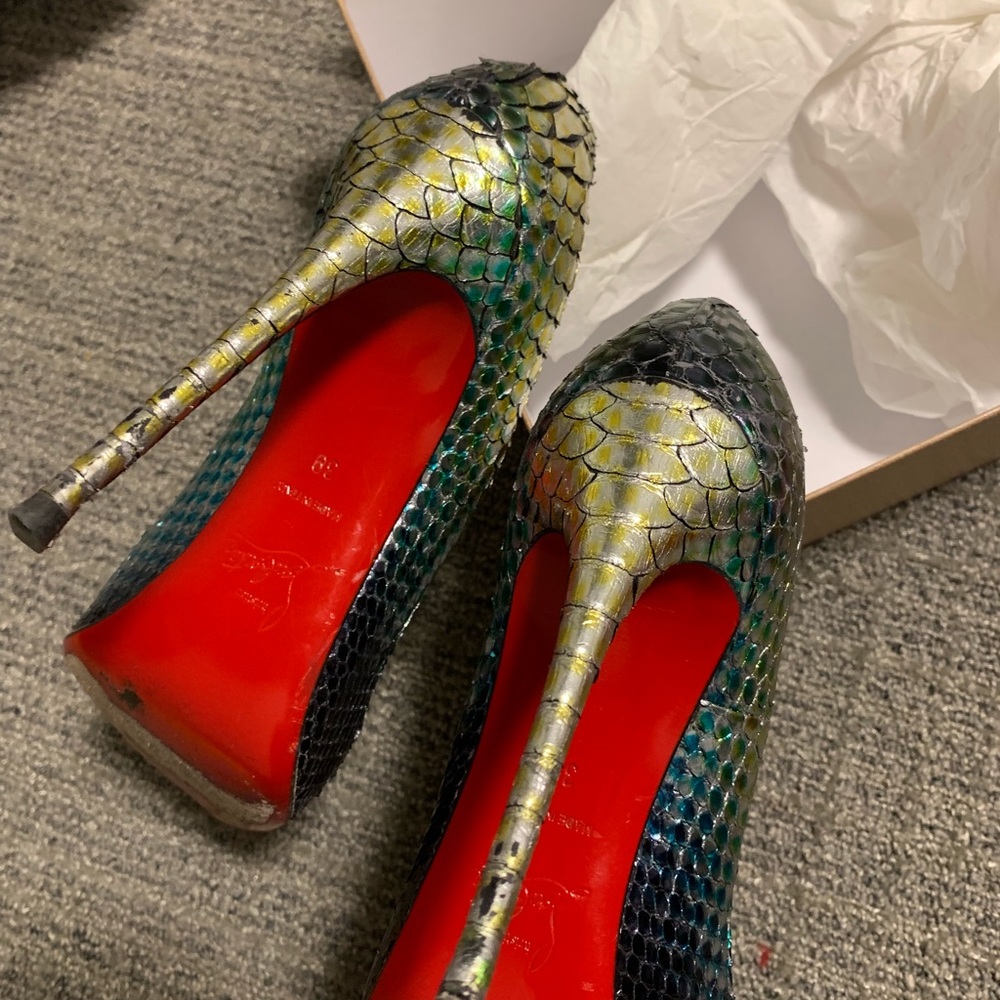 So Kate Snakeskin Heels - Picture 7 of 8